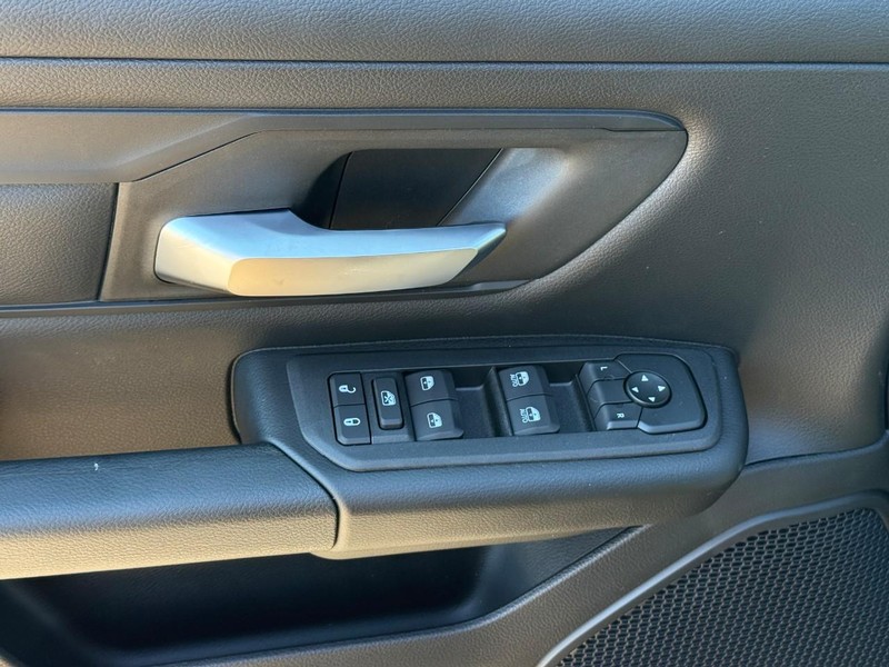 Ram 1500 Vehicle Image 13