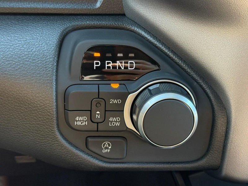 Ram 1500 Vehicle Image 18