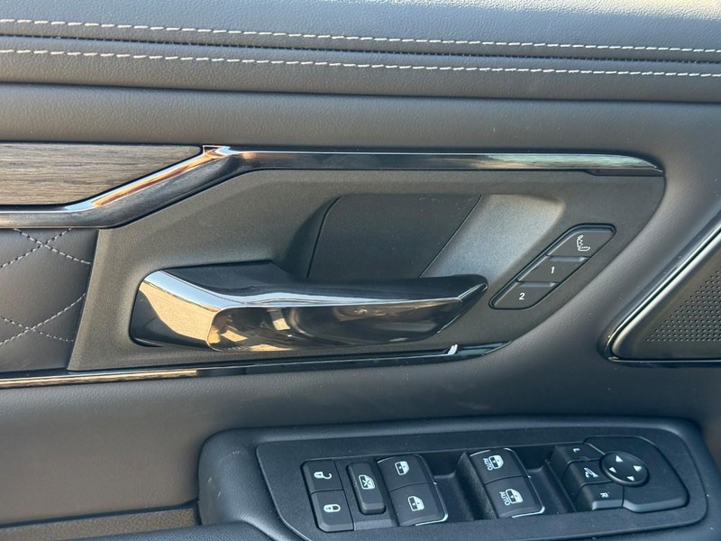 Ram 1500 Vehicle Image 14