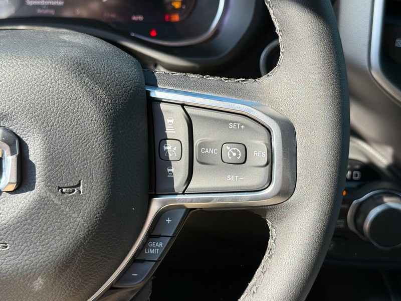 Ram 1500 Vehicle Image 17