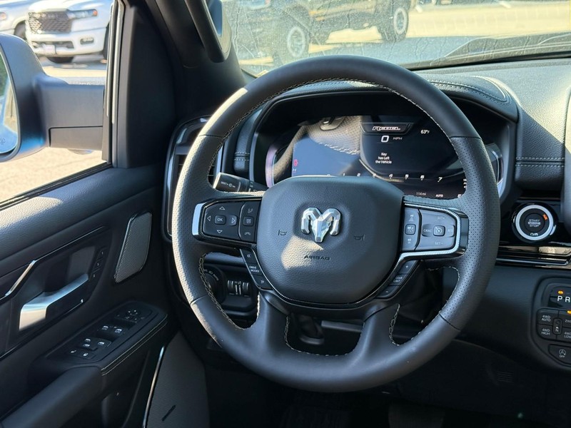Ram 1500 Vehicle Image 11