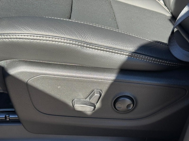 Ram 1500 Vehicle Image 17