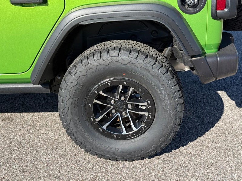Jeep Wrangler Vehicle Image 05