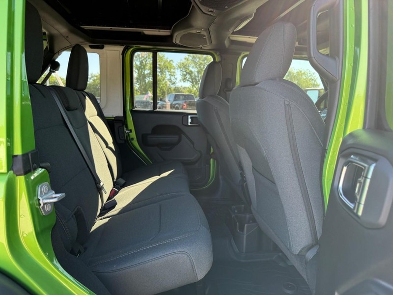 Jeep Wrangler Vehicle Image 07