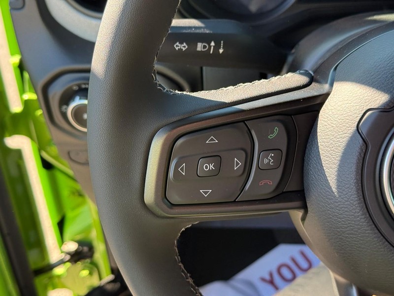 Jeep Wrangler Vehicle Image 11