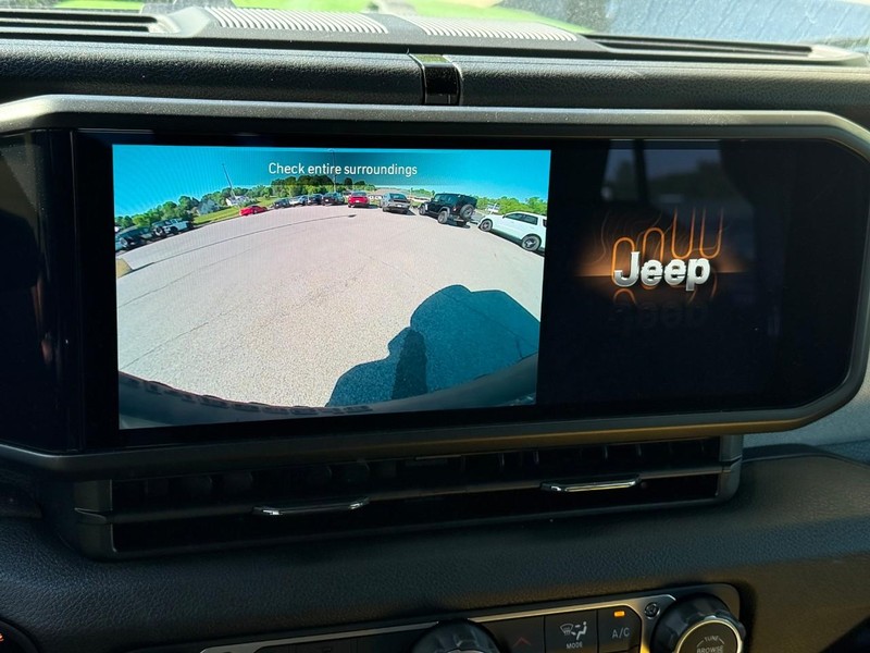 Jeep Wrangler Vehicle Image 15