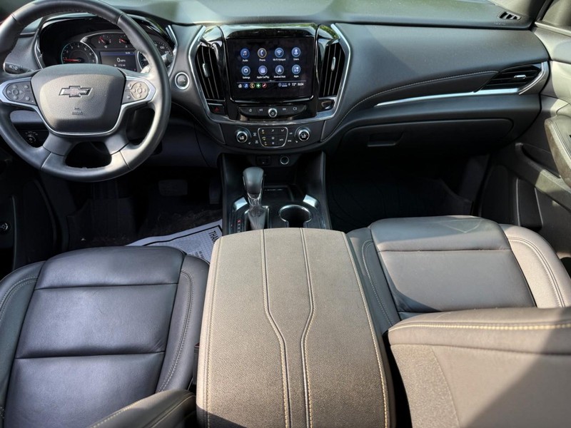 Chevrolet Traverse Vehicle Image 16