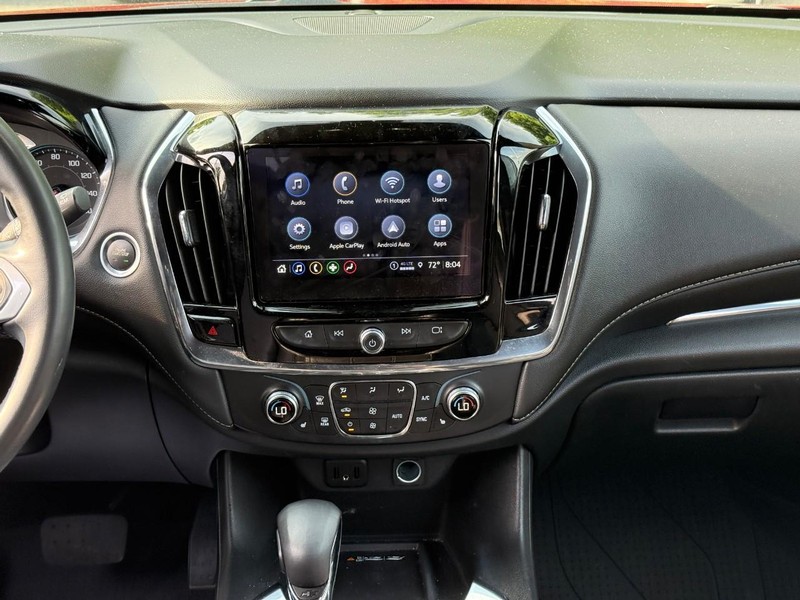 Chevrolet Traverse Vehicle Image 18