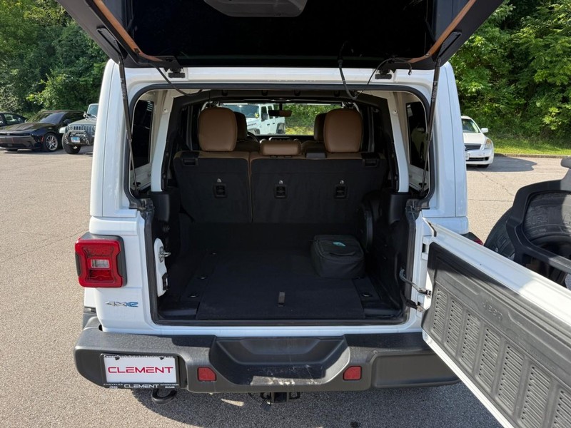 Jeep Wrangler 4xe Vehicle Full-screen Gallery Image 5