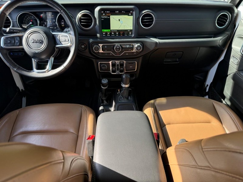 Jeep Wrangler 4xe Vehicle Full-screen Gallery Image 11