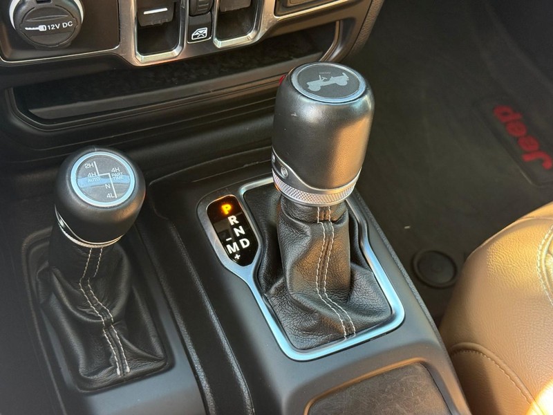 Jeep Wrangler 4xe Vehicle Full-screen Gallery Image 21