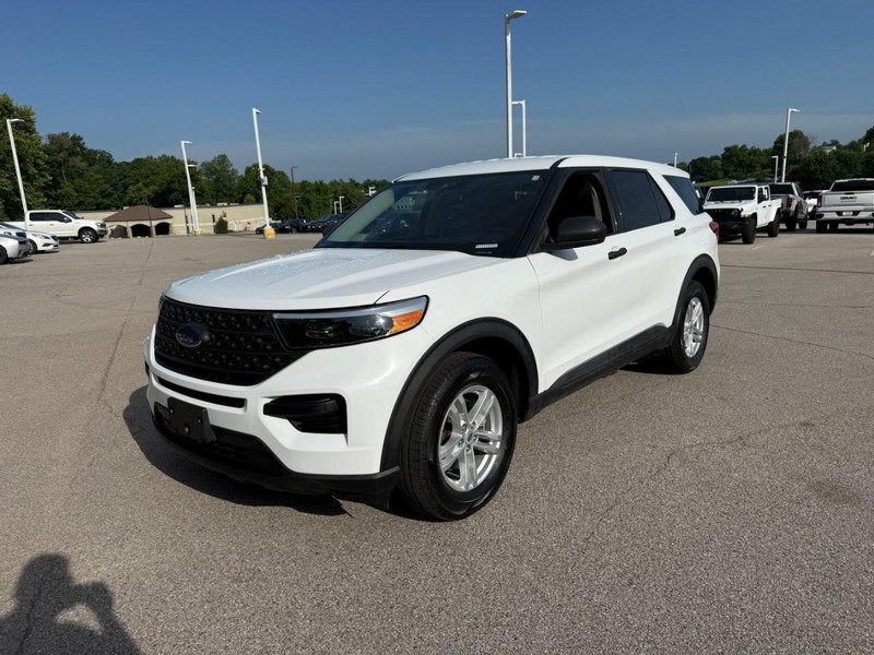 Ford Explorer Vehicle Image 11