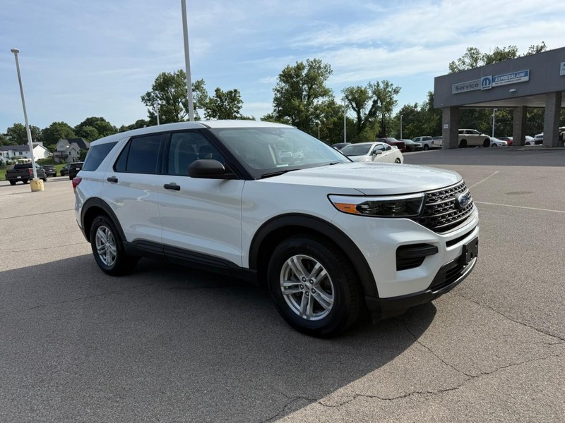 Ford Explorer Vehicle Image 13