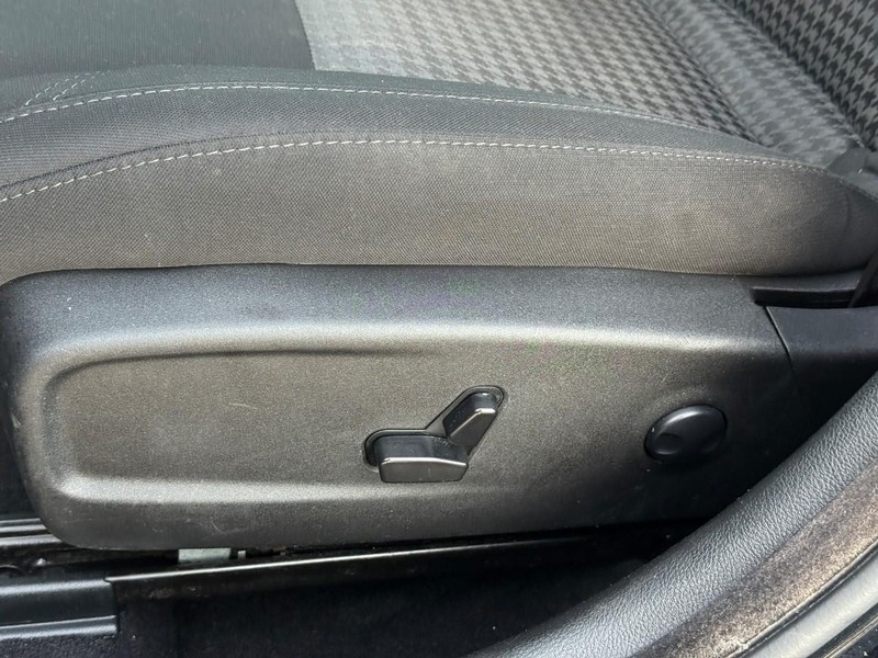 Dodge Charger Vehicle Image 21