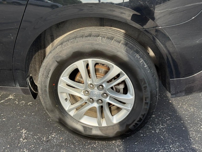 Buick Enclave Vehicle Image 05