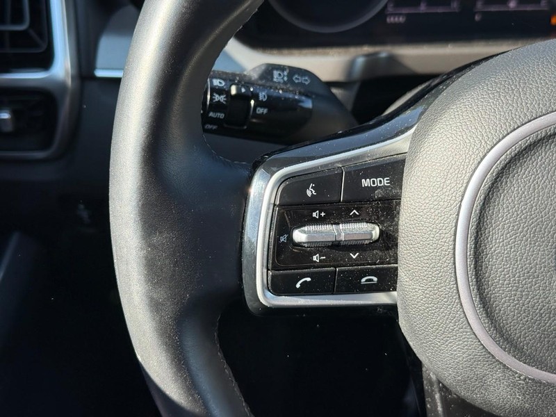 Kia Sorento Vehicle Image 22