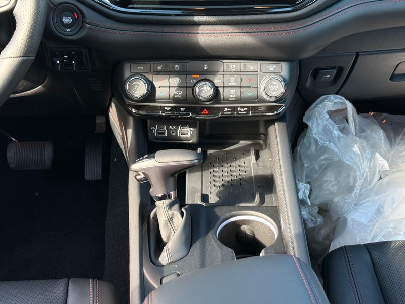 Dodge Durango Vehicle Full-screen Gallery Image 11