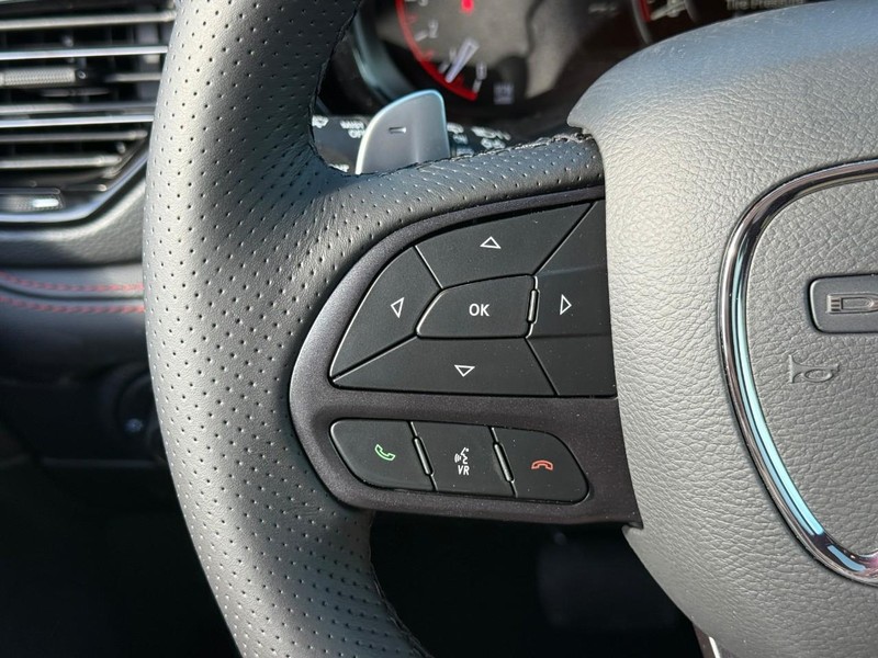 Dodge Durango Vehicle Full-screen Gallery Image 16