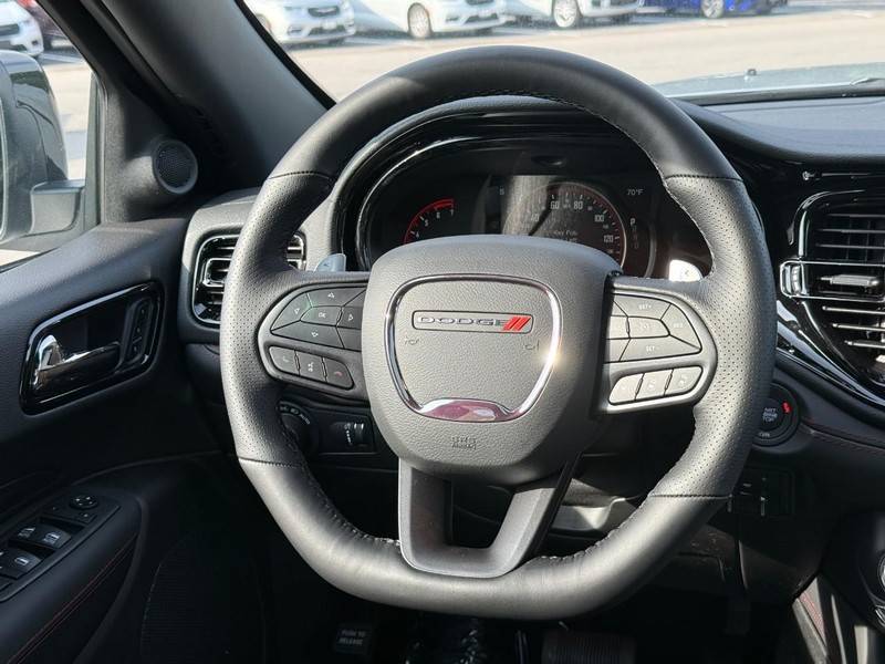 Dodge Durango Vehicle Full-screen Gallery Image 7