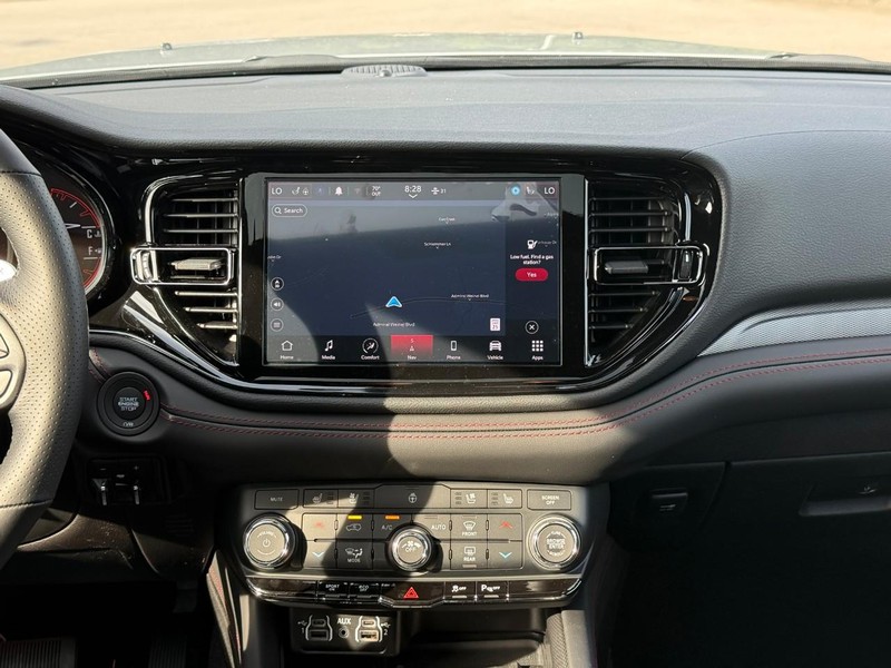 Dodge Durango Vehicle Full-screen Gallery Image 8