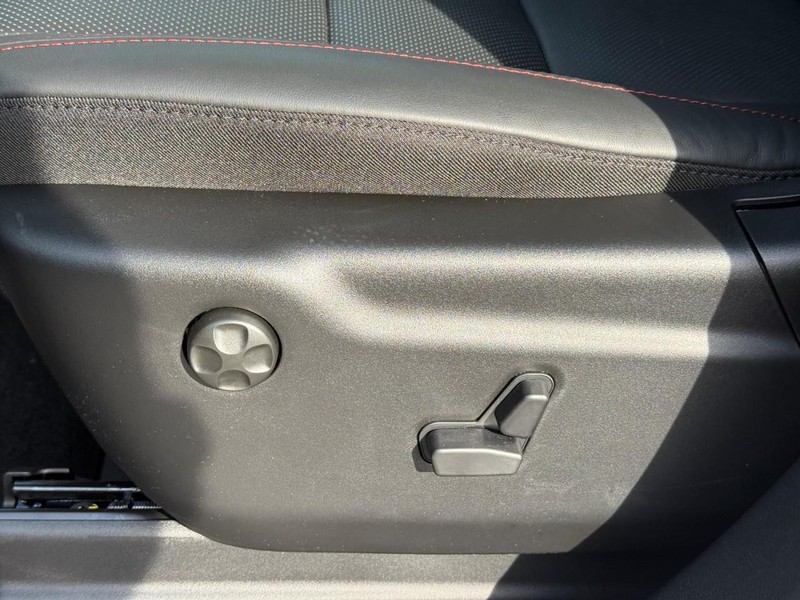 Dodge Durango Vehicle Full-screen Gallery Image 13