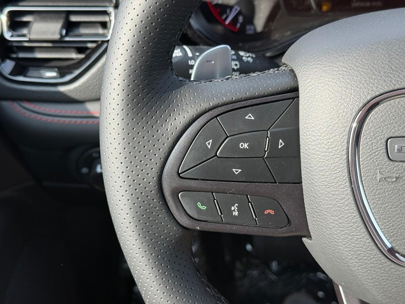 Dodge Durango Vehicle Full-screen Gallery Image 14