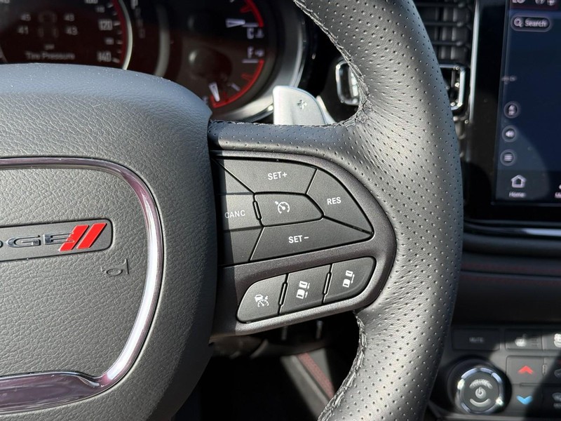 Dodge Durango Vehicle Full-screen Gallery Image 15