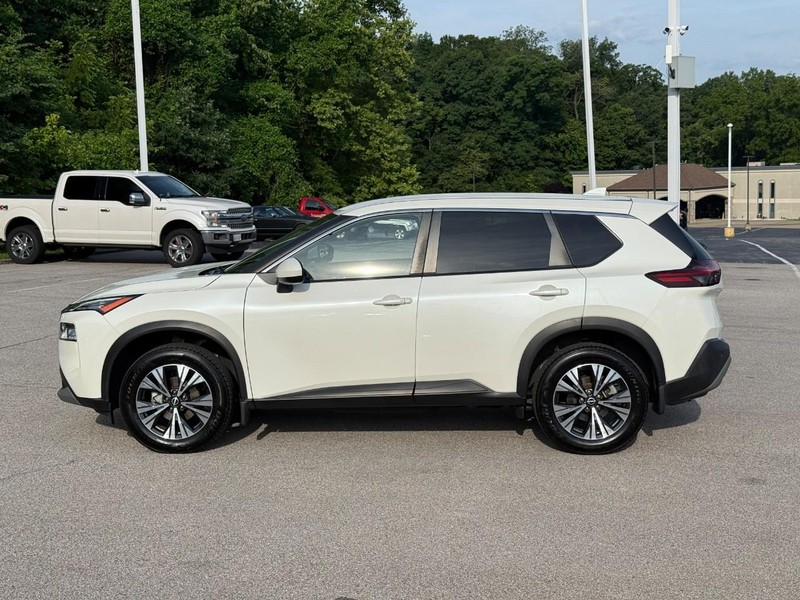 Nissan Rogue Vehicle Image 03