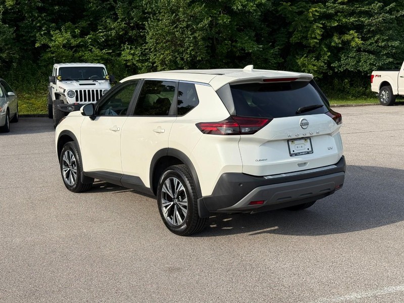 Nissan Rogue Vehicle Image 04