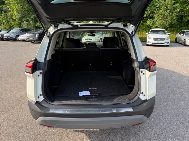 Nissan Rogue Vehicle Image 08