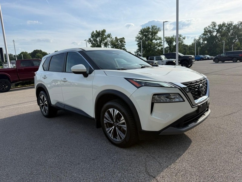 Nissan Rogue Vehicle Image 12