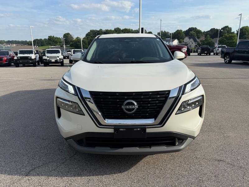 Nissan Rogue Vehicle Image 13