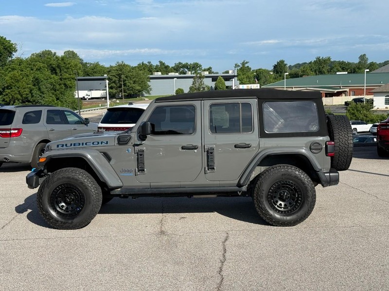 Jeep Wrangler 4xe Vehicle Full-screen Gallery Image 2