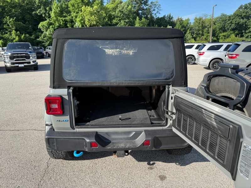 Jeep Wrangler 4xe Vehicle Full-screen Gallery Image 5