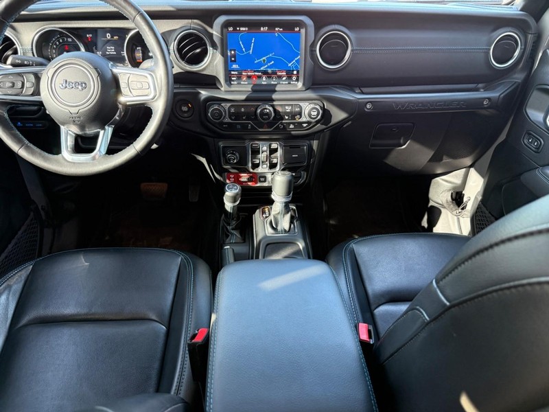 Jeep Wrangler 4xe Vehicle Full-screen Gallery Image 11