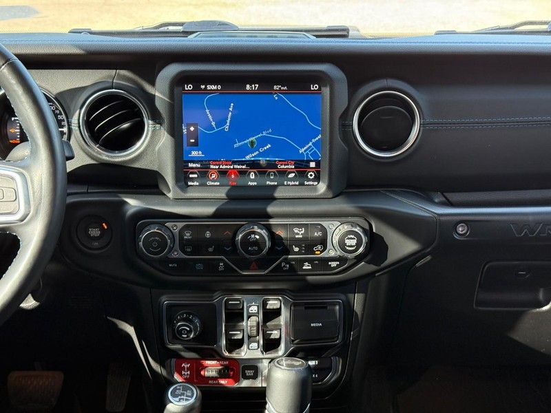 Jeep Wrangler 4xe Vehicle Full-screen Gallery Image 13
