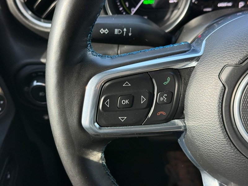 Jeep Wrangler 4xe Vehicle Full-screen Gallery Image 19