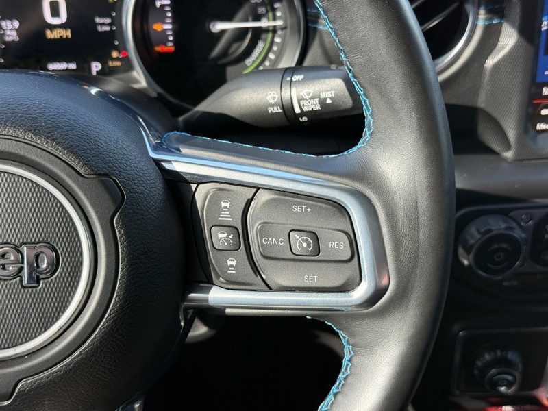 Jeep Wrangler 4xe Vehicle Full-screen Gallery Image 20