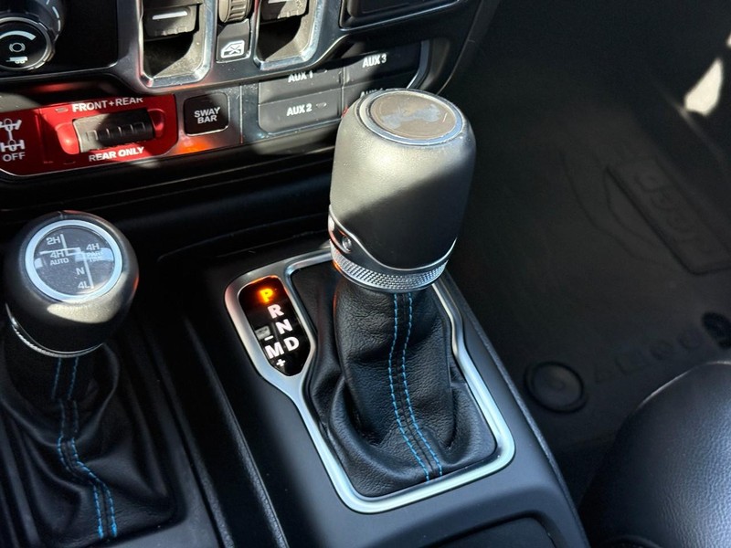 Jeep Wrangler 4xe Vehicle Full-screen Gallery Image 22