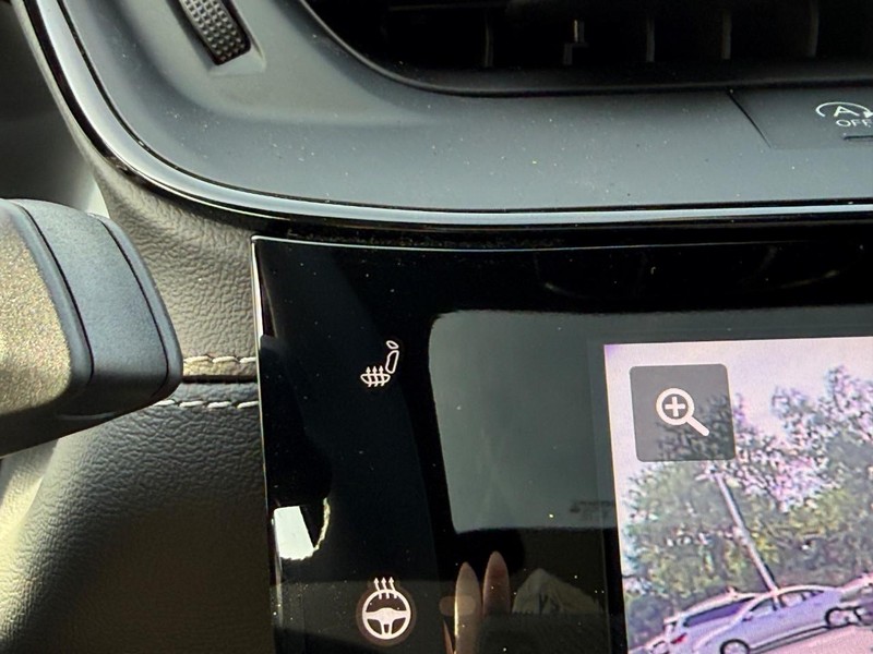 Jeep Grand Cherokee L Vehicle Full-screen Gallery Image 17