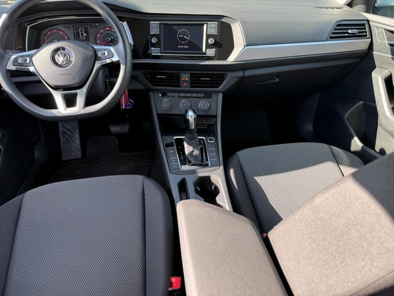 Volkswagen Jetta Vehicle Image 13