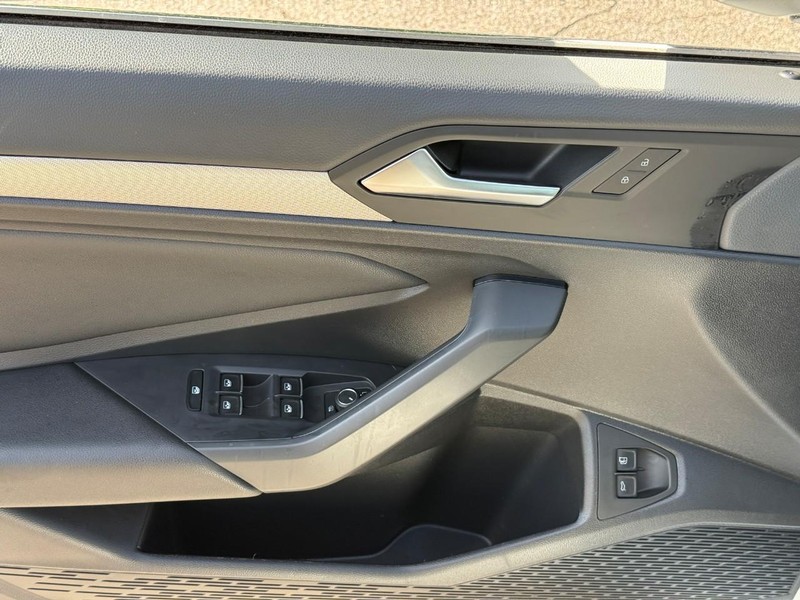 Volkswagen Jetta Vehicle Image 17