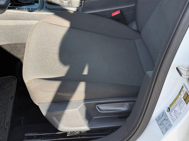 Volkswagen Jetta Vehicle Image 19
