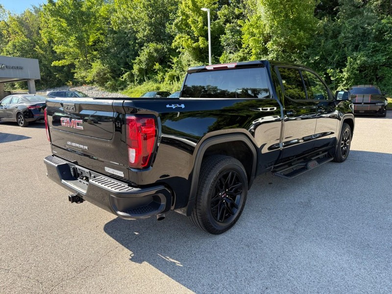 GMC Sierra 1500 Vehicle Full-screen Gallery Image 7