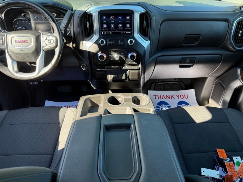 GMC Sierra 1500 Vehicle Full-screen Gallery Image 11