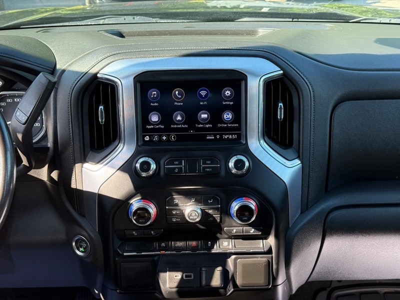 GMC Sierra 1500 Vehicle Full-screen Gallery Image 13