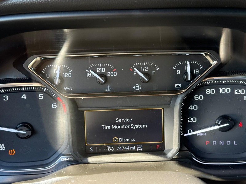GMC Sierra 1500 Vehicle Full-screen Gallery Image 20