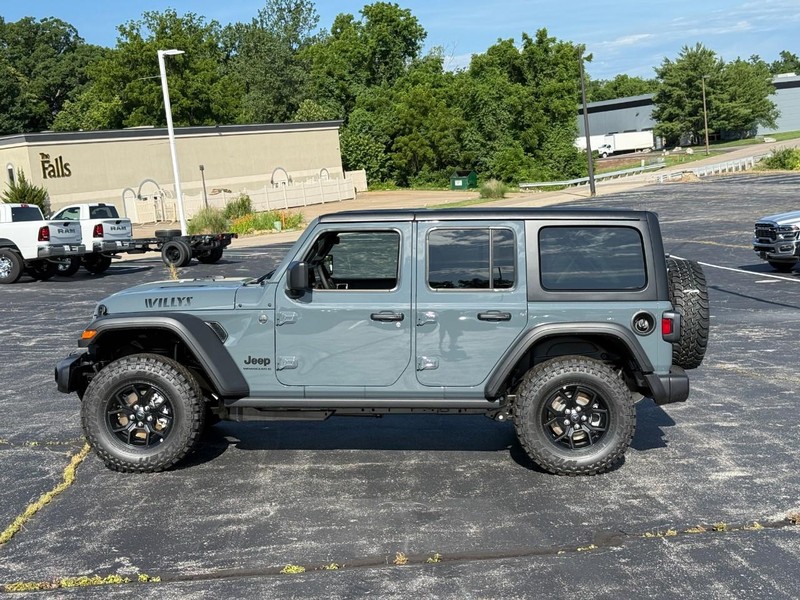 Jeep Wrangler Vehicle Full-screen Gallery Image 2