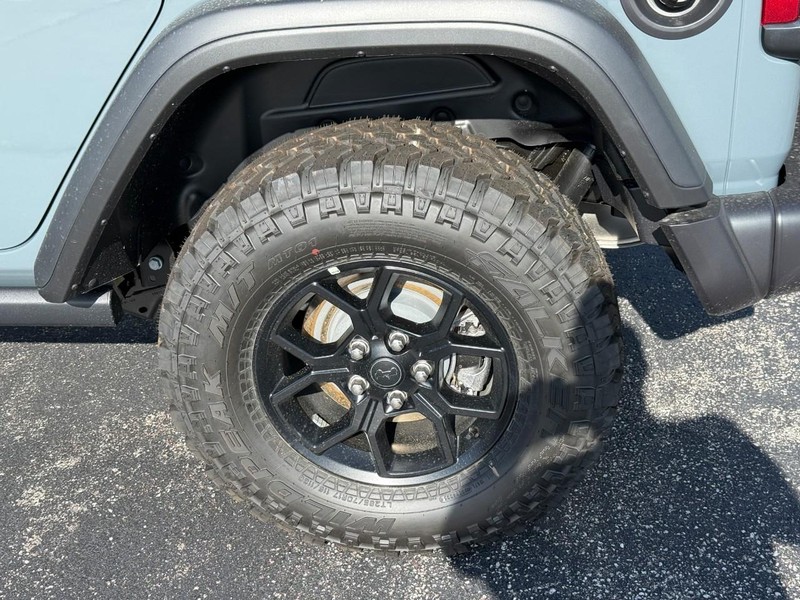 Jeep Wrangler Vehicle Full-screen Gallery Image 4