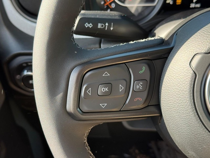 Jeep Wrangler Vehicle Full-screen Gallery Image 14